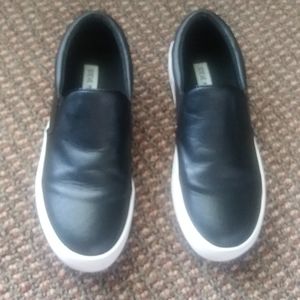 Steve Madden Gills Black Leather Sneakers Size 8